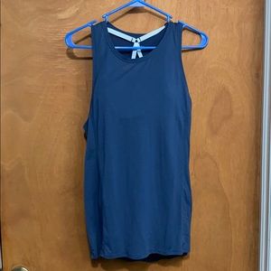 Athleta top w/ cutout back & removable strappy bra